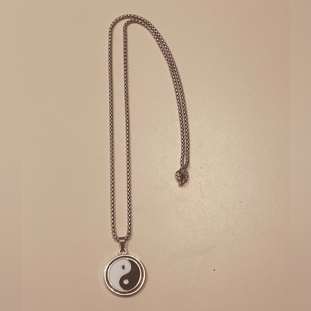Stainless Steel Necklace Rotating Pendant Design